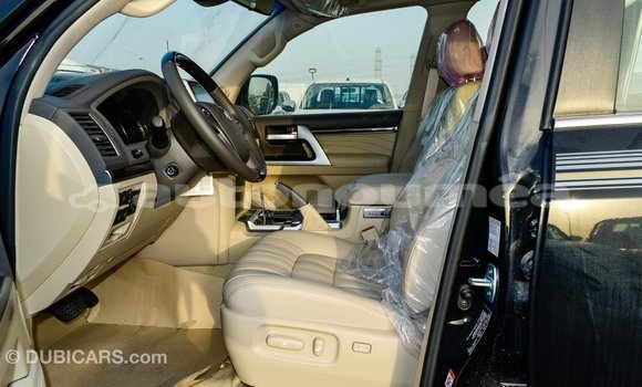 Acheter Import Voiture Toyota Land Cruiser Noir à Import - Dubai, Iles Acheter Import Voiture Toyota Land Cruiser Noir à Import - Dubai, Iles