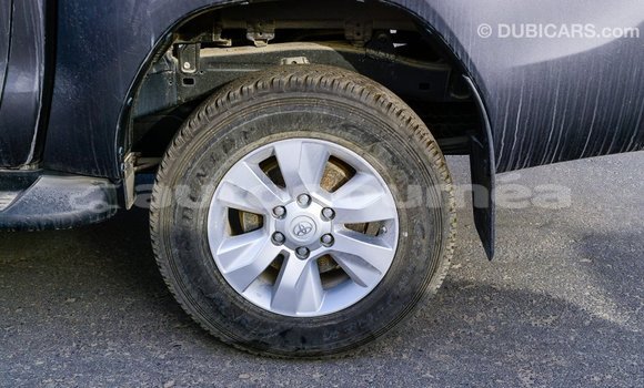 Acheter Import Voiture Toyota Hilux Autre à Import - Dubai, Iles Acheter Import Voiture Toyota Hilux Autre à Import - Dubai, Iles