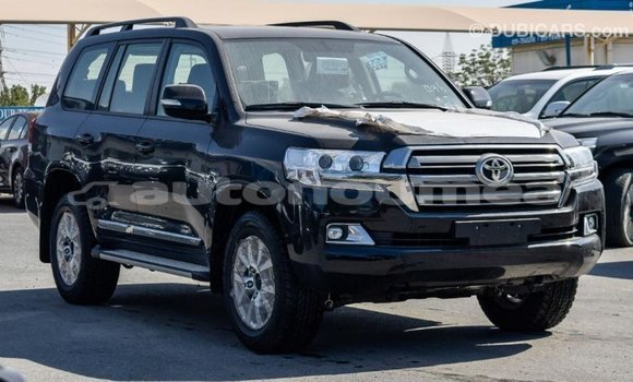Acheter Import Voiture Toyota Land Cruiser Noir à Import - Dubai, Iles Acheter Import Voiture Toyota Land Cruiser Noir à Import - Dubai, Iles