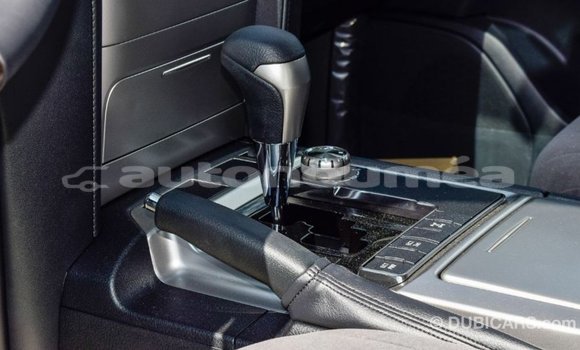 Acheter Import Voiture Toyota Land Cruiser Noir à Import - Dubai, Iles Acheter Import Voiture Toyota Land Cruiser Noir à Import - Dubai, Iles