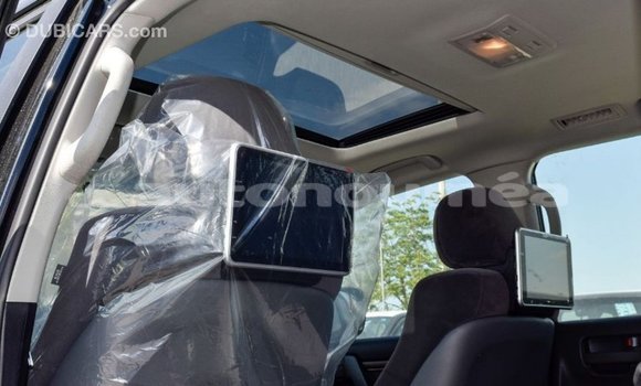 Acheter Import Voiture Toyota Land Cruiser Noir à Import - Dubai, Iles Acheter Import Voiture Toyota Land Cruiser Noir à Import - Dubai, Iles