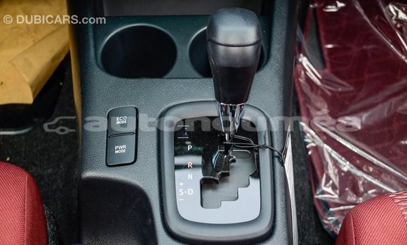 Acheter Import Voiture Toyota Hilux Blanc à Import - Dubai, Iles Acheter Import Voiture Toyota Hilux Blanc à Import - Dubai, Iles