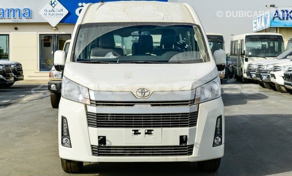 Acheter Import Voiture Toyota Hiace Blanc à Import - Dubai, Iles Acheter Import Voiture Toyota Hiace Blanc à Import - Dubai, Iles