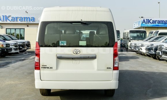 Acheter Import Voiture Toyota Hiace Blanc à Import - Dubai, Iles Acheter Import Voiture Toyota Hiace Blanc à Import - Dubai, Iles
