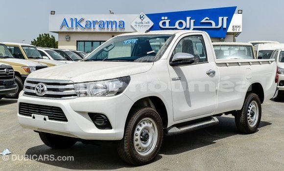 Acheter Import Voiture Toyota Hilux Blanc à Import - Dubai, Iles Acheter Import Voiture Toyota Hilux Blanc à Import - Dubai, Iles