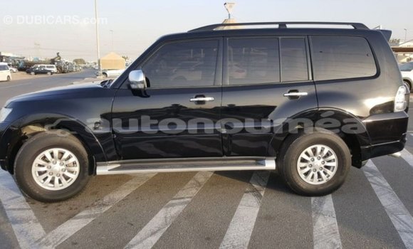 Acheter Import Voiture Mitsubishi Pajero Noir à Import - Dubai, Iles Acheter Import Voiture Mitsubishi Pajero Noir à Import - Dubai, Iles