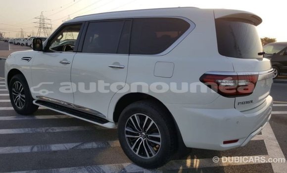 Buy Import Nissan Patrol White Car in Import - Dubai in Iles Buy Import Nissan Patrol White Car in Import - Dubai in Iles