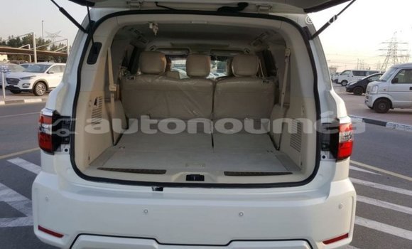 Buy Import Nissan Patrol White Car in Import - Dubai in Iles Buy Import Nissan Patrol White Car in Import - Dubai in Iles