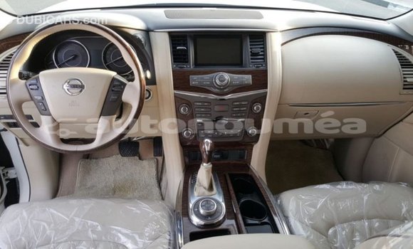 Buy Import Nissan Patrol White Car in Import - Dubai in Iles Buy Import Nissan Patrol White Car in Import - Dubai in Iles