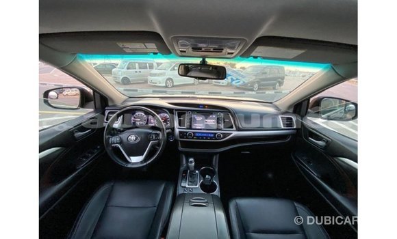 Acheter Import Voiture Toyota Highlander Noir à Import - Dubai, Iles Acheter Import Voiture Toyota Highlander Noir à Import - Dubai, Iles