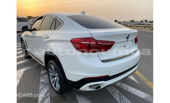 Acheter Import Voiture BMW X6 Blanc à Import - Dubai, Iles Acheter Import Voiture BMW X6 Blanc à Import - Dubai, Iles