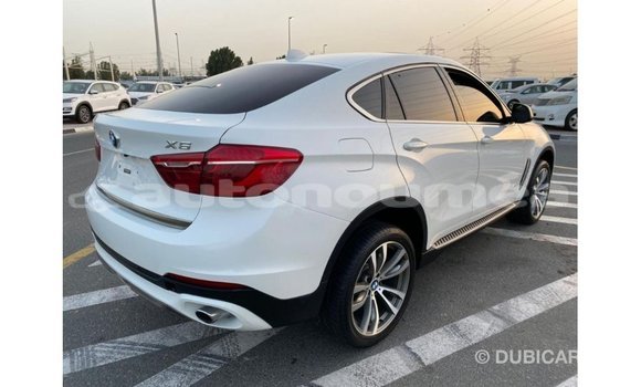 Acheter Import Voiture BMW X6 Blanc à Import - Dubai, Iles Acheter Import Voiture BMW X6 Blanc à Import - Dubai, Iles