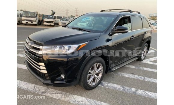 Acheter Import Voiture Toyota Highlander Noir à Import - Dubai, Iles Acheter Import Voiture Toyota Highlander Noir à Import - Dubai, Iles