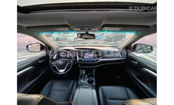 Acheter Import Voiture Toyota Highlander Noir à Import - Dubai, Iles Acheter Import Voiture Toyota Highlander Noir à Import - Dubai, Iles