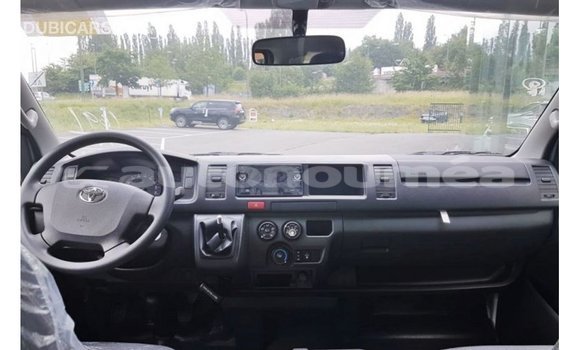 Buy Import Toyota Hiace White Car in Import - Dubai in Iles Buy Import Toyota Hiace White Car in Import - Dubai in Iles