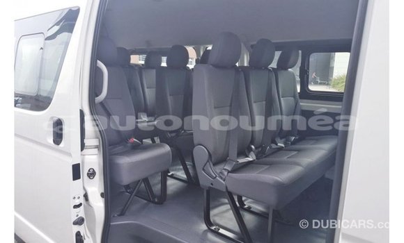 Buy Import Toyota Hiace White Car in Import - Dubai in Iles Buy Import Toyota Hiace White Car in Import - Dubai in Iles