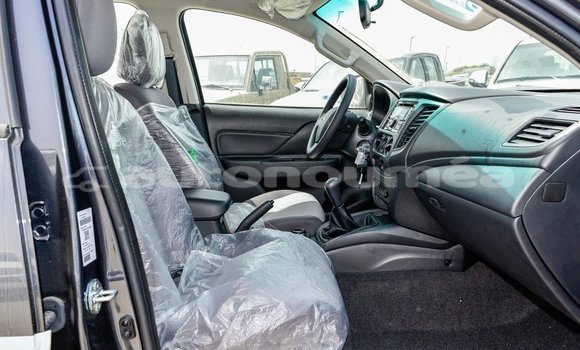 Buy Import Mitsubishi L200 Black Car in Import - Dubai in Iles Buy Import Mitsubishi L200 Black Car in Import - Dubai in Iles