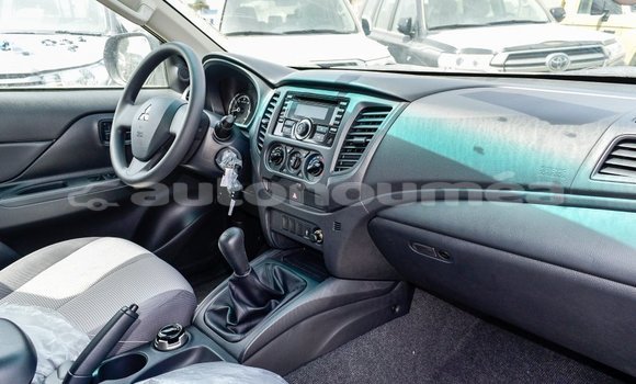 Buy Import Mitsubishi L200 Black Car in Import - Dubai in Iles Buy Import Mitsubishi L200 Black Car in Import - Dubai in Iles