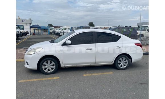 Buy Import Nissan Sunny White Car in Import - Dubai in Iles Buy Import Nissan Sunny White Car in Import - Dubai in Iles