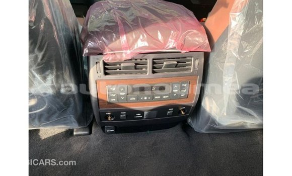 Buy Import Toyota Land Cruiser Other Car in Import - Dubai in Iles Buy Import Toyota Land Cruiser Other Car in Import - Dubai in Iles