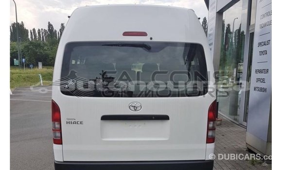 Acheter Import Voiture Toyota Hiace Blanc à Import - Dubai, Iles Acheter Import Voiture Toyota Hiace Blanc à Import - Dubai, Iles