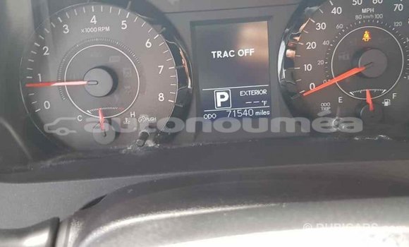 Acheter Import Voiture Toyota Sienna Blanc à Import - Dubai, Iles Acheter Import Voiture Toyota Sienna Blanc à Import - Dubai, Iles