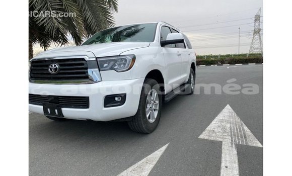 Buy Import Toyota Sequoia White Car in Import - Dubai in Iles Buy Import Toyota Sequoia White Car in Import - Dubai in Iles