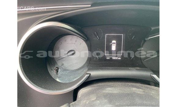 Buy Import Toyota Sequoia White Car in Import - Dubai in Iles Buy Import Toyota Sequoia White Car in Import - Dubai in Iles