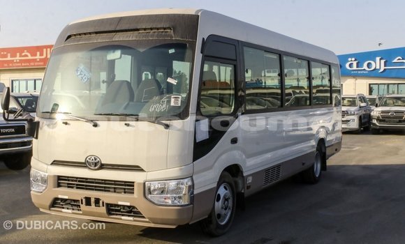 Acheter Import Voiture Toyota Coaster Blanc à Import - Dubai, Iles Acheter Import Voiture Toyota Coaster Blanc à Import - Dubai, Iles