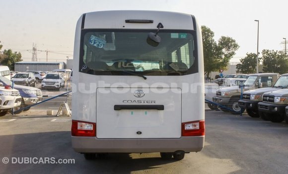 Acheter Import Voiture Toyota Coaster Blanc à Import - Dubai, Iles Acheter Import Voiture Toyota Coaster Blanc à Import - Dubai, Iles