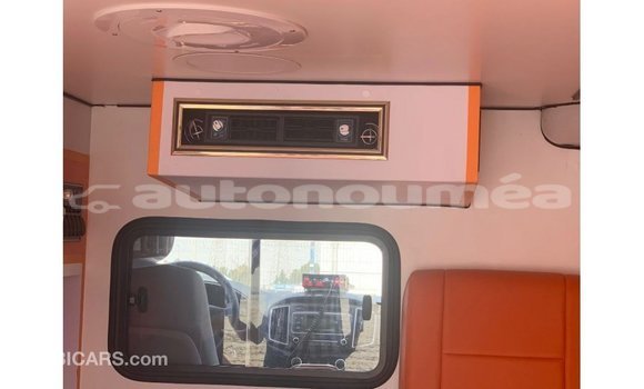 Buy Import Hyundai Accent White Car in Import - Dubai in Iles Buy Import Hyundai Accent White Car in Import - Dubai in Iles