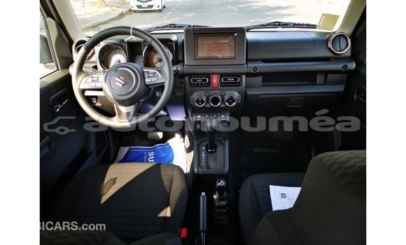 Acheter Import Voiture Suzuki Jimny Vert à Import - Dubai, Iles Acheter Import Voiture Suzuki Jimny Vert à Import - Dubai, Iles