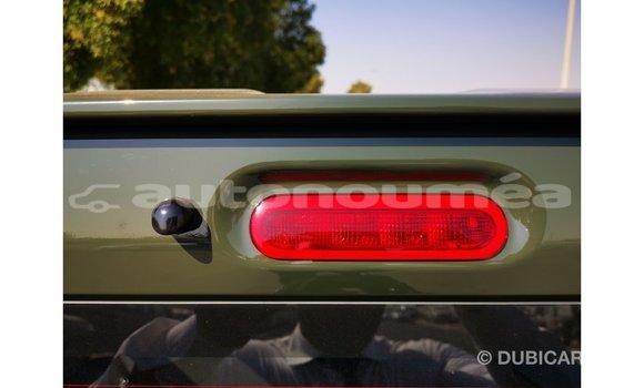 Acheter Import Voiture Suzuki Jimny Vert à Import - Dubai, Iles Acheter Import Voiture Suzuki Jimny Vert à Import - Dubai, Iles