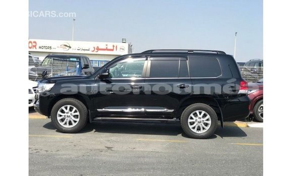 Acheter Import Voiture Toyota Land Cruiser Noir à Import - Dubai, Iles Acheter Import Voiture Toyota Land Cruiser Noir à Import - Dubai, Iles