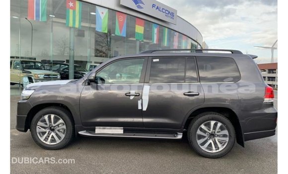 Buy Import Toyota Land Cruiser Other Car in Import - Dubai in Iles Buy Import Toyota Land Cruiser Other Car in Import - Dubai in Iles