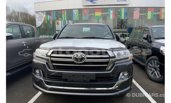 Buy Import Toyota Land Cruiser Other Car in Import - Dubai in Iles Buy Import Toyota Land Cruiser Other Car in Import - Dubai in Iles