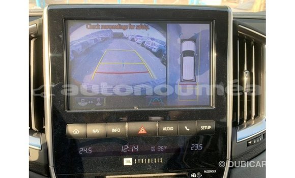 Acheter Import Voiture Toyota Land Cruiser Noir à Import - Dubai, Iles Acheter Import Voiture Toyota Land Cruiser Noir à Import - Dubai, Iles