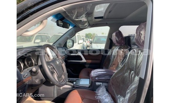 Acheter Import Voiture Toyota Land Cruiser Noir à Import - Dubai, Iles Acheter Import Voiture Toyota Land Cruiser Noir à Import - Dubai, Iles