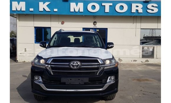 Buy Import Toyota Land Cruiser Black Car in Import - Dubai in Iles Buy Import Toyota Land Cruiser Black Car in Import - Dubai in Iles