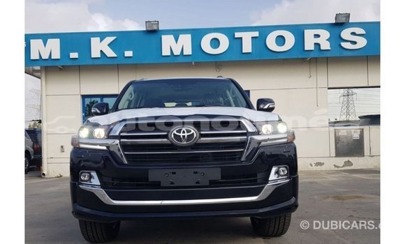 Buy Import Toyota Land Cruiser Black Car in Import - Dubai in Iles Buy Import Toyota Land Cruiser Black Car in Import - Dubai in Iles