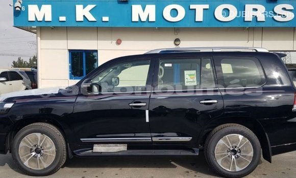 Buy Import Toyota Land Cruiser Black Car in Import - Dubai in Iles Buy Import Toyota Land Cruiser Black Car in Import - Dubai in Iles