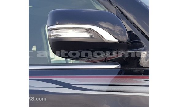 Buy Import Toyota Land Cruiser Black Car in Import - Dubai in Iles Buy Import Toyota Land Cruiser Black Car in Import - Dubai in Iles