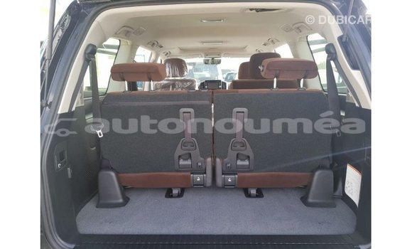 Buy Import Toyota Land Cruiser Black Car in Import - Dubai in Iles Buy Import Toyota Land Cruiser Black Car in Import - Dubai in Iles