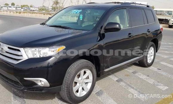 Acheter Import Voiture Toyota Highlander Noir à Import - Dubai, Iles Acheter Import Voiture Toyota Highlander Noir à Import - Dubai, Iles