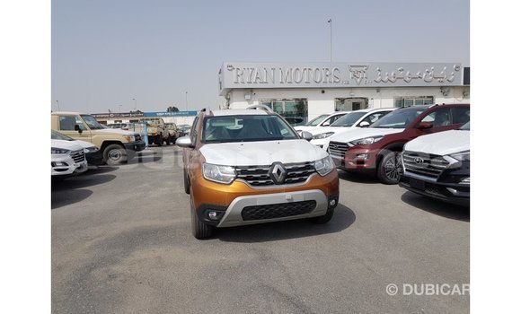 Buy Import Renault 19 Green Car in Import - Dubai in Iles Buy Import Renault 19 Green Car in Import - Dubai in Iles