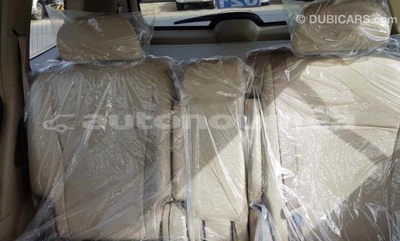 Acheter Import Voiture Toyota Highlander Noir à Import - Dubai, Iles Acheter Import Voiture Toyota Highlander Noir à Import - Dubai, Iles