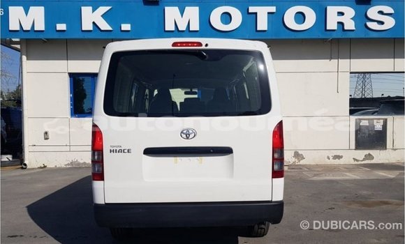 Acheter Import Voiture Toyota Hiace Blanc à Import - Dubai, Iles Acheter Import Voiture Toyota Hiace Blanc à Import - Dubai, Iles