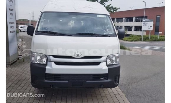 Buy Import Toyota Hiace White Car in Import - Dubai in Iles Buy Import Toyota Hiace White Car in Import - Dubai in Iles