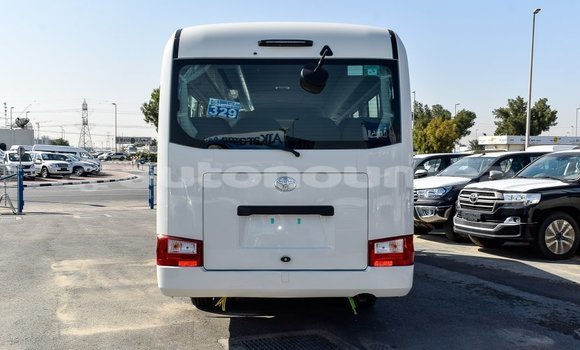 Acheter Import Voiture Toyota Coaster Blanc à Import - Dubai, Iles Acheter Import Voiture Toyota Coaster Blanc à Import - Dubai, Iles