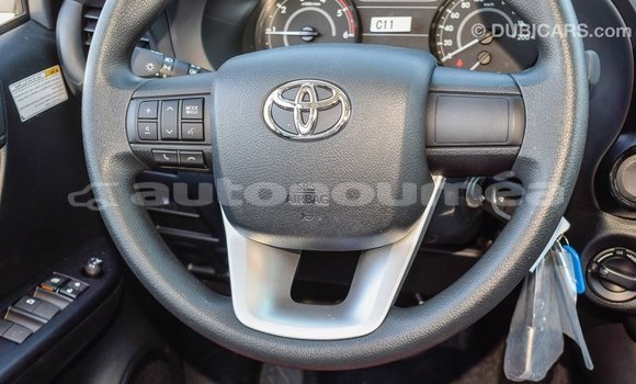 Buy Import Toyota Hilux White Car in Import - Dubai in Iles Buy Import Toyota Hilux White Car in Import - Dubai in Iles